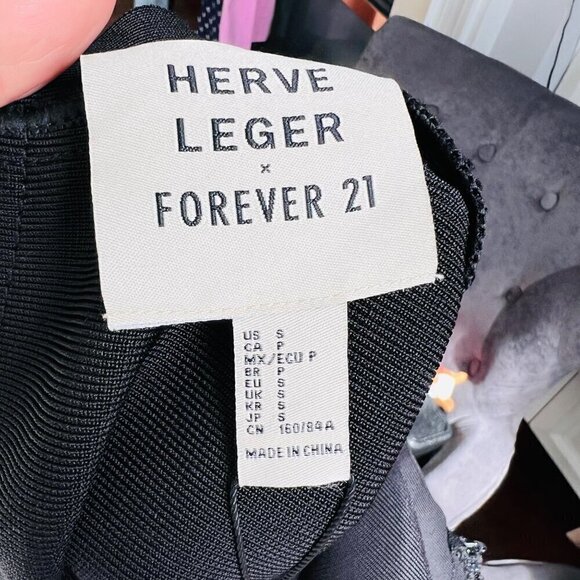 ❤️ Herve Leger x Forever 21 New cut out bandage dress, Black, Size S - Picture 6 of 8